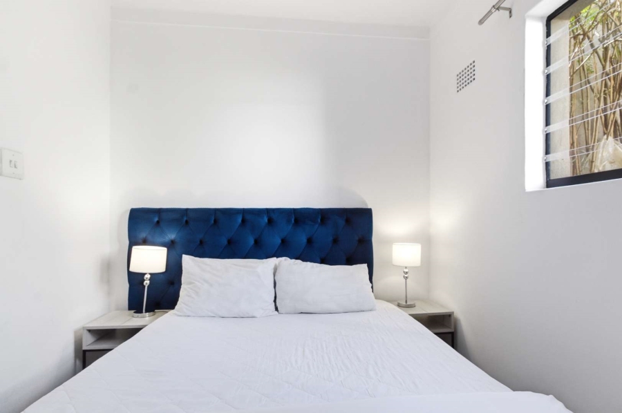 1 Bedroom Property for Sale in Sea Point Western Cape